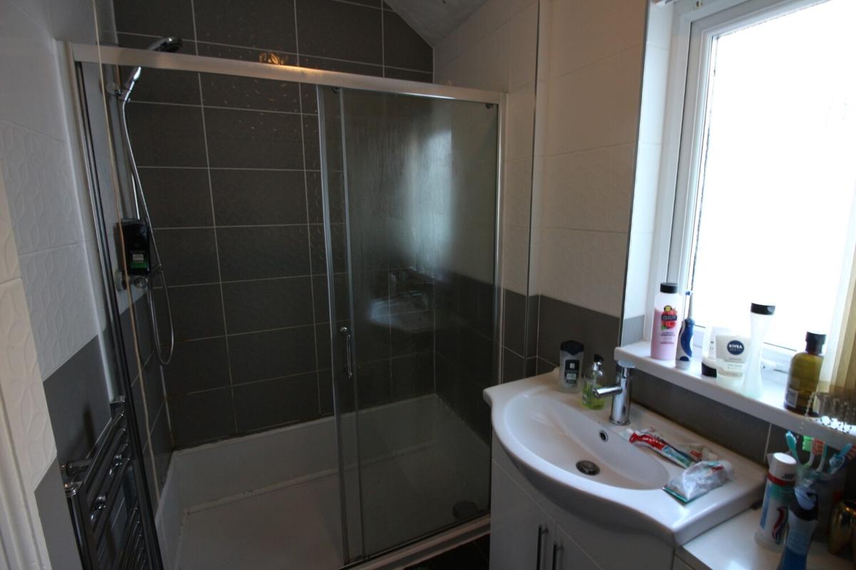 5 bedroom house for rent Angus Street, Cardiff, CF24 3LW UniHomes