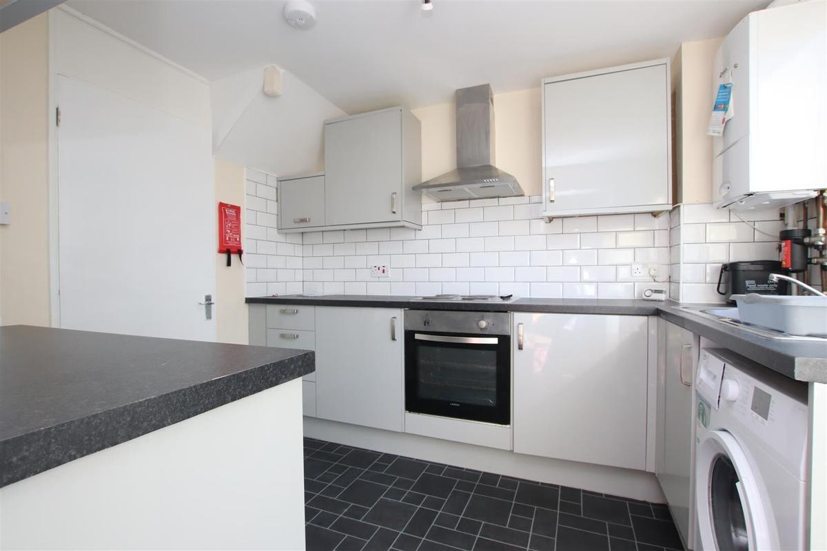 4 bedroom house for rent Redland Park, Bath, BA2 1SJ UniHomes