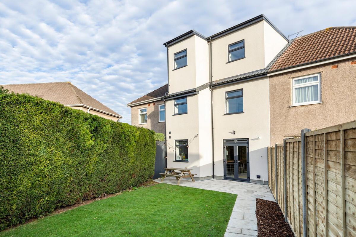 6 bedroom house for rent Warren Road, Bristol, BS34 7EJ UniHomes