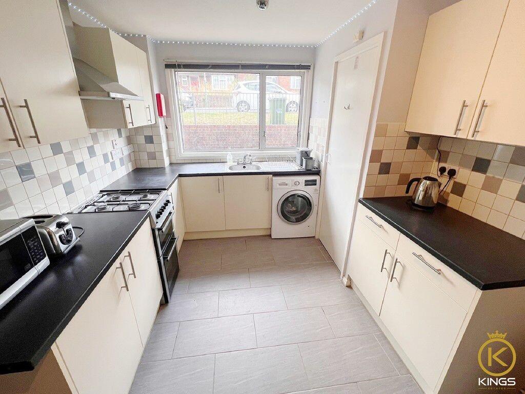 5 bedroom house for rent Park Barn Drive, Surrey, GU2 8ER UniHomes