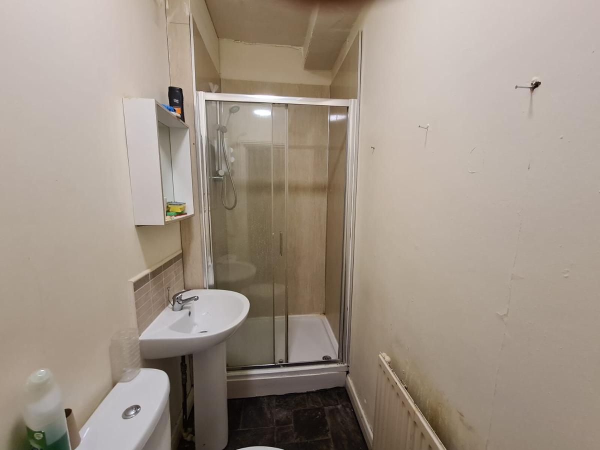 8 bedroom house for rent Rokeby Gardens, Leeds, LS6 3JZ UniHomes