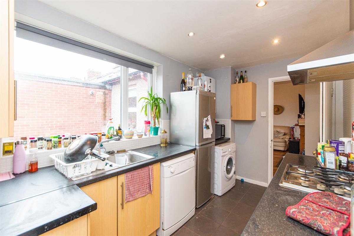 3 bedroom apartment for rent South View West, Newcastle, NE6 5PP UniHomes