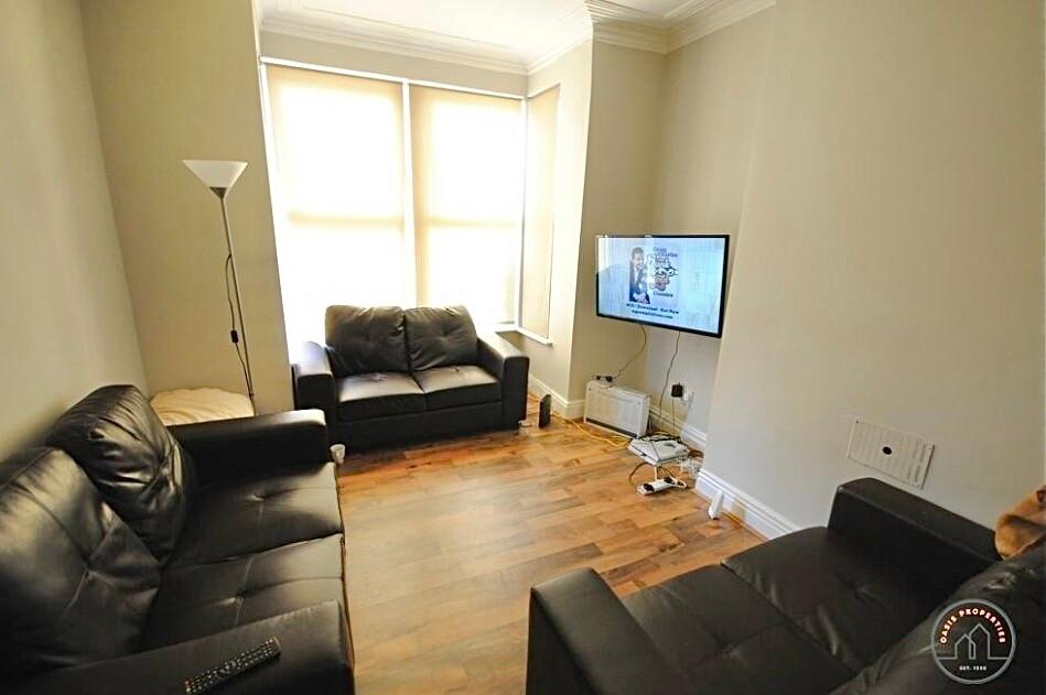 6 bedroom house for rent Stanmore Place, Leeds, LS4 2RR UniHomes