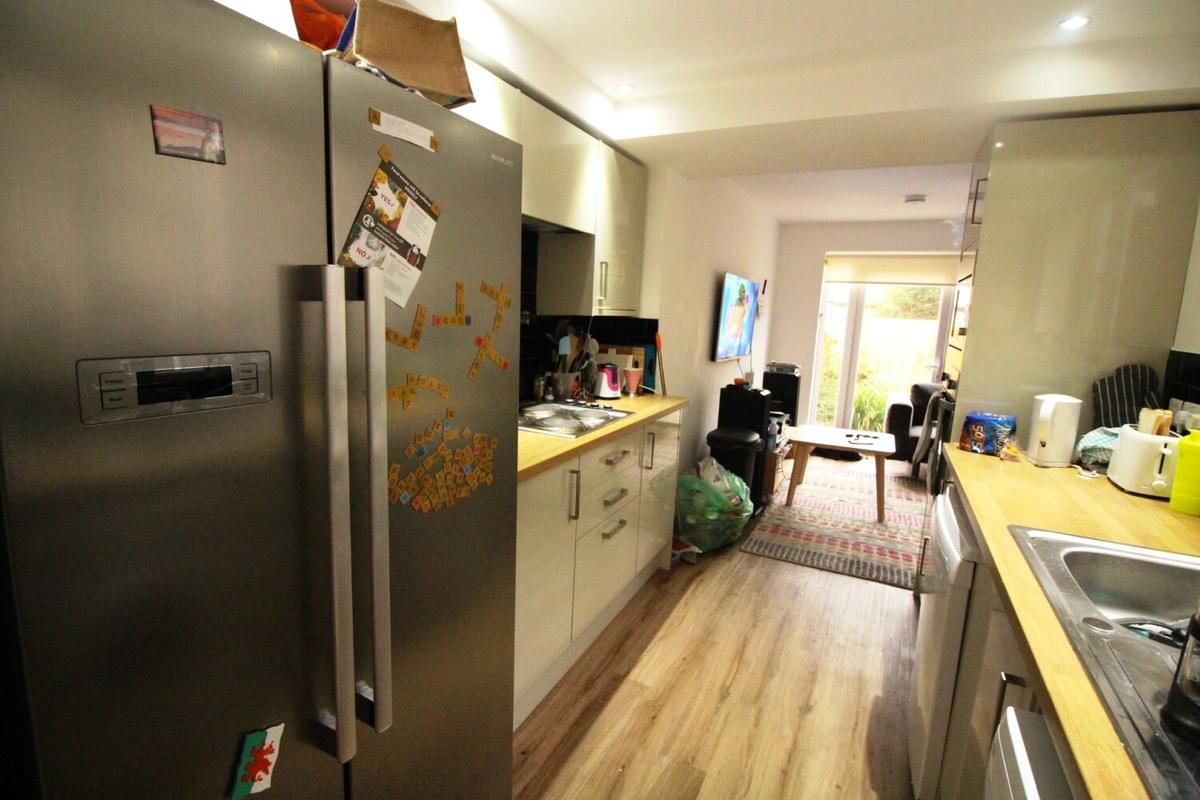 6 bedroom house on Minny Street, Cathays, Cardiff