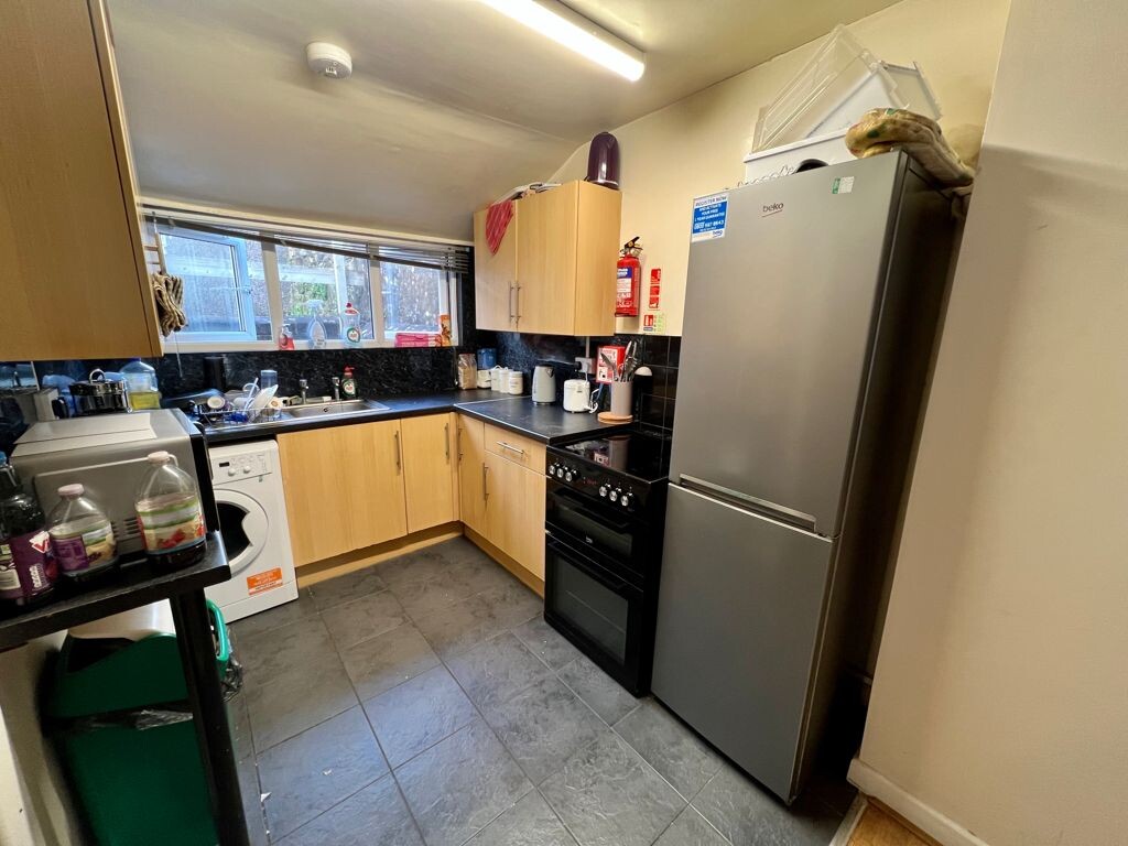 5 bedroom house for rent Malvern Terrace, Swansea, SA2 0BE UniHomes