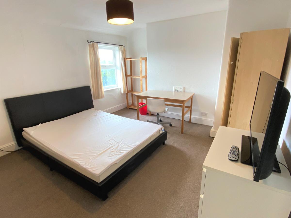 4 bedroom house for rent Park Road, Nottingham, NG7 1JG UniHomes