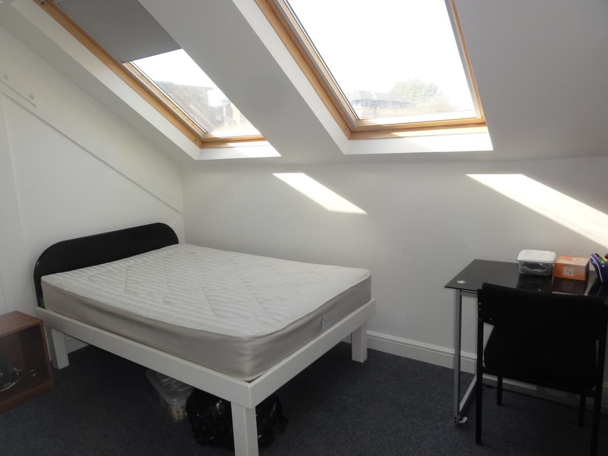 4 bedroom apartment for rent West Street, Sheffield, S1 4EU UniHomes