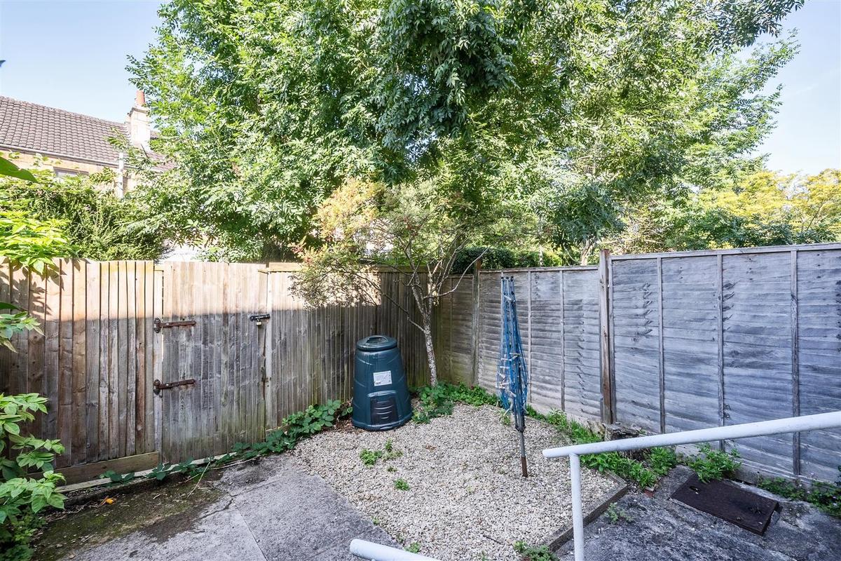 4 bedroom house for rent Canterbury Road, Bath, BA2 3LG UniHomes