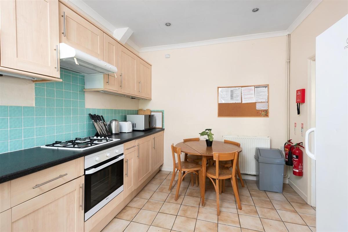 4 bedroom house for rent Canterbury Road, Bath, BA2 3LG UniHomes