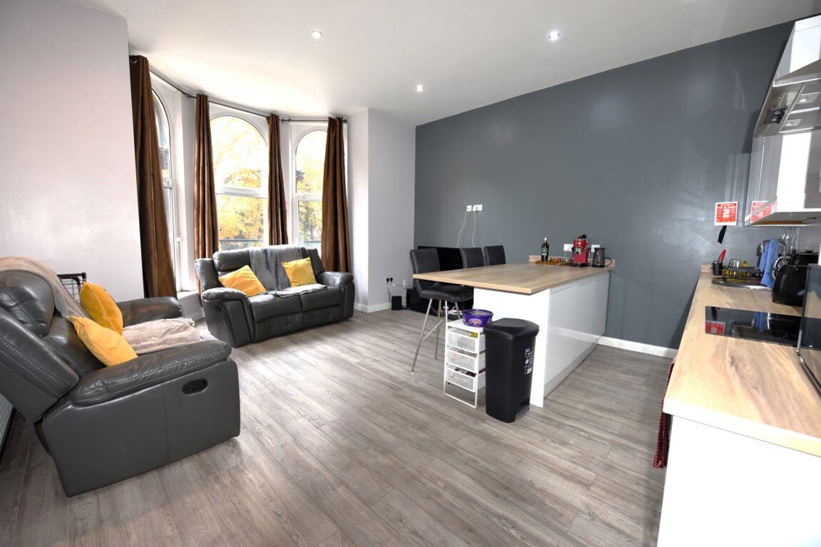 3 bedroom house on 130A Cardigan Road, Hyde Park, Leeds