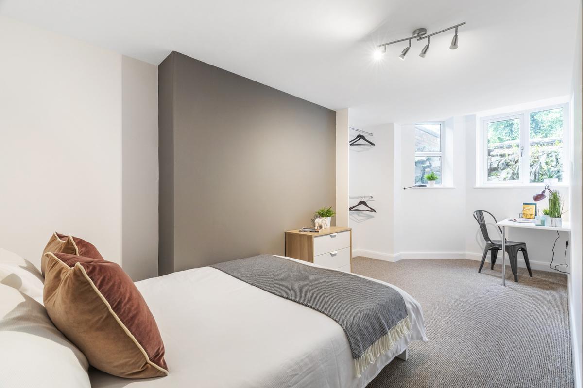 2 bedroom apartment for rent Blenheim Square, Leeds, LS2 9AR UniHomes