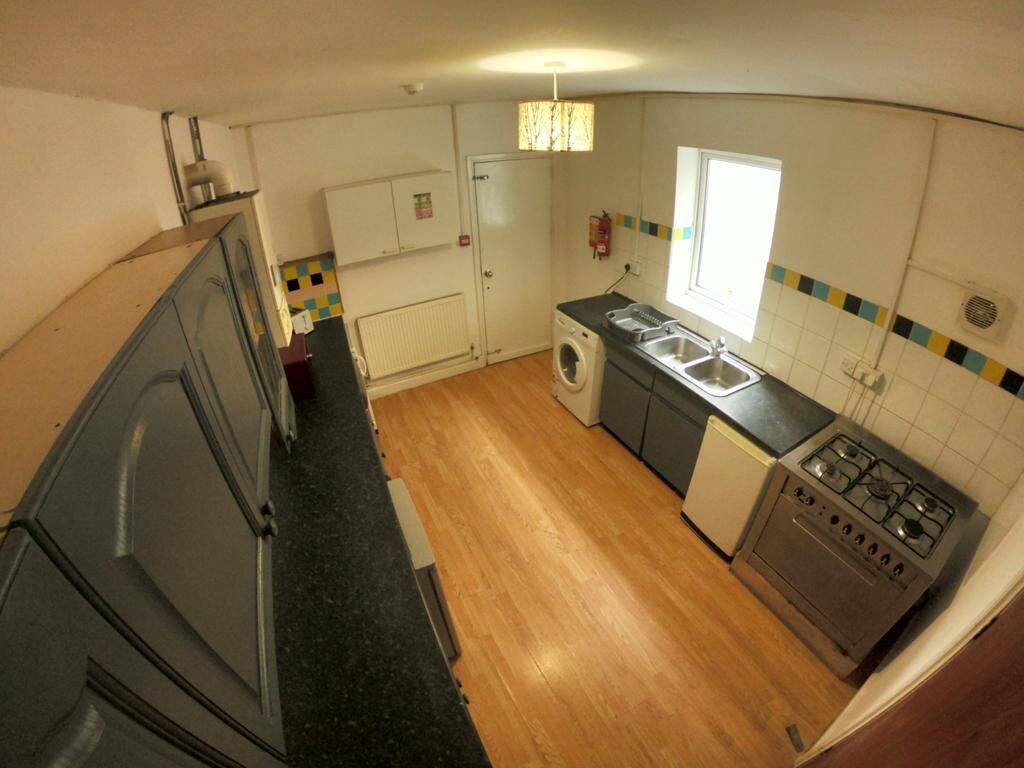 6 bedroom house for rent King Edward Road Brynmill, Swansea, SA1 4LL