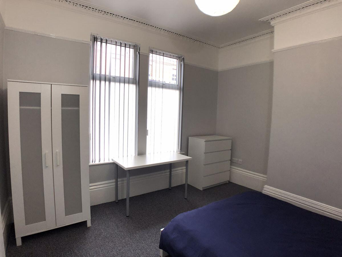 6 bedroom house for rent Aigburth Road, Liverpool, L17 4JT UniHomes