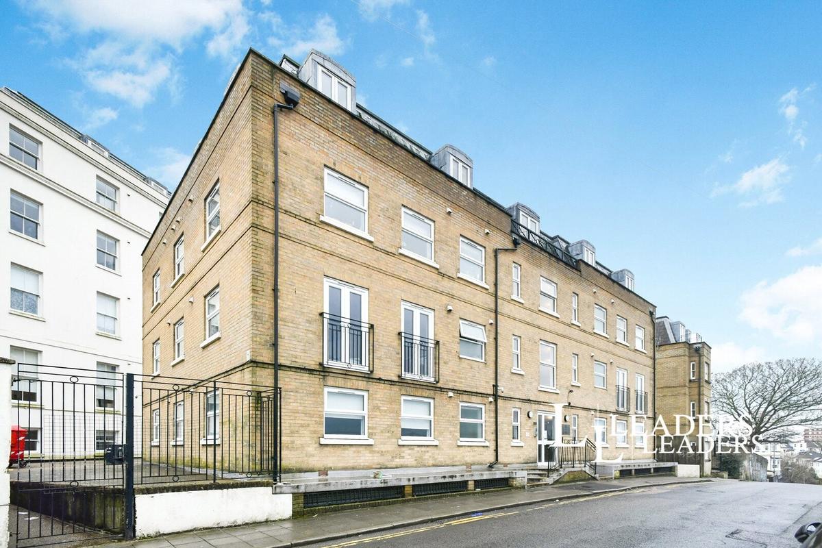 1 bedroom apartment on Buckingham Place, City Centre, Brighton