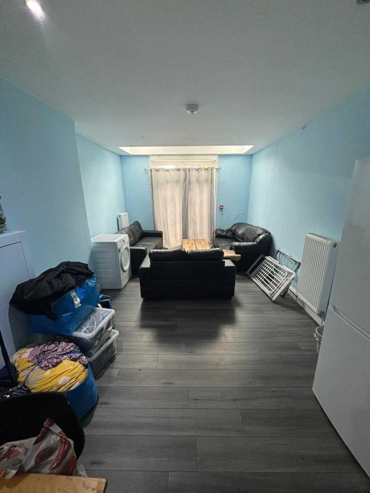 9 Bedroom House