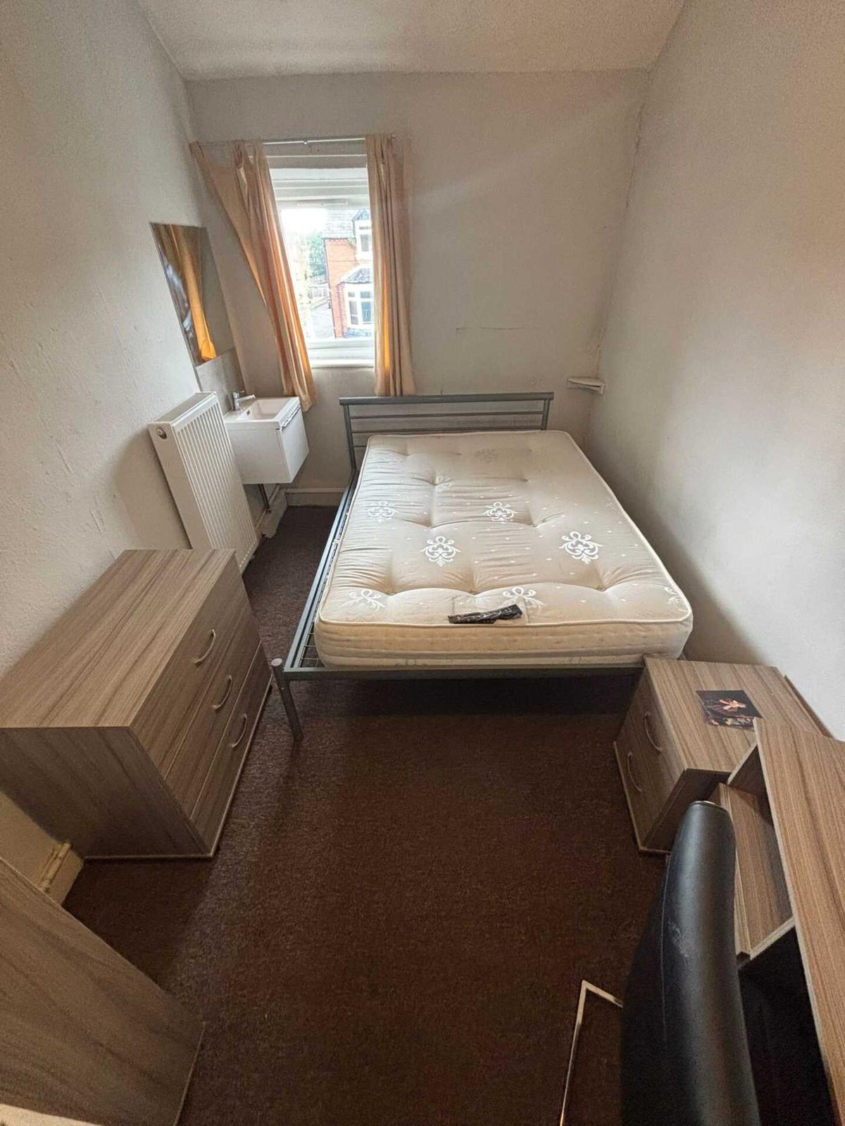 9 Bedroom House