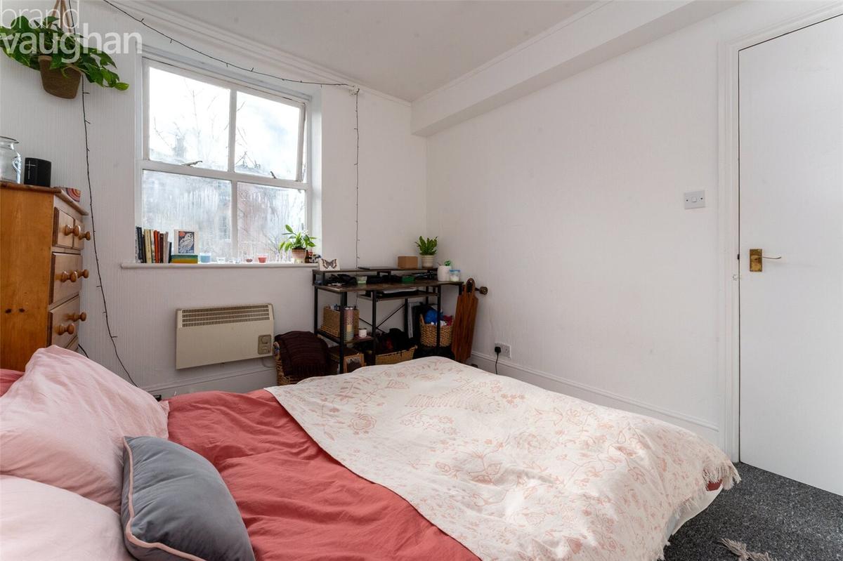 3 bedroom house for rent Western Road, Brighton, BN3 1AF UniHomes
