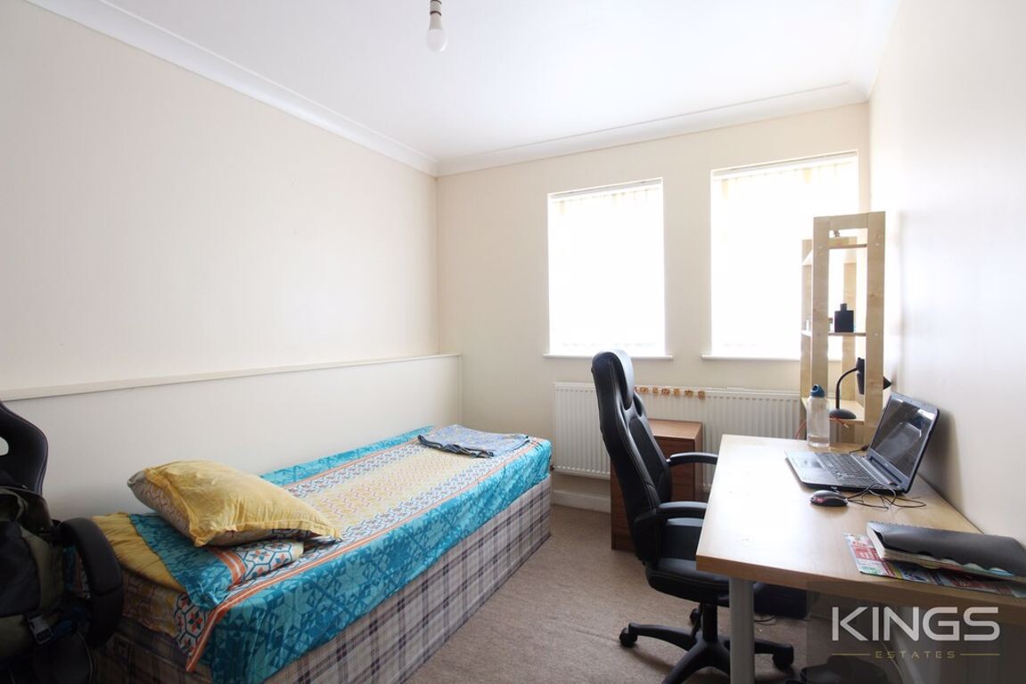 4 bedroom house for rent Holyrood Avenue, Southampton, SO17 1SH UniHomes