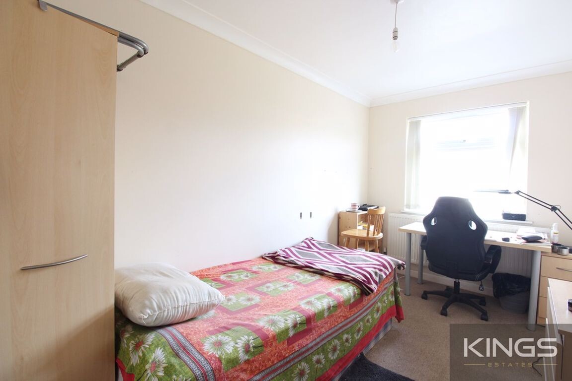 4 bedroom house for rent Holyrood Avenue, Southampton, SO17 1SH UniHomes