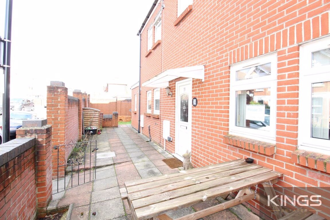 4 bedroom house for rent Holyrood Avenue, Southampton, SO17 1SH UniHomes