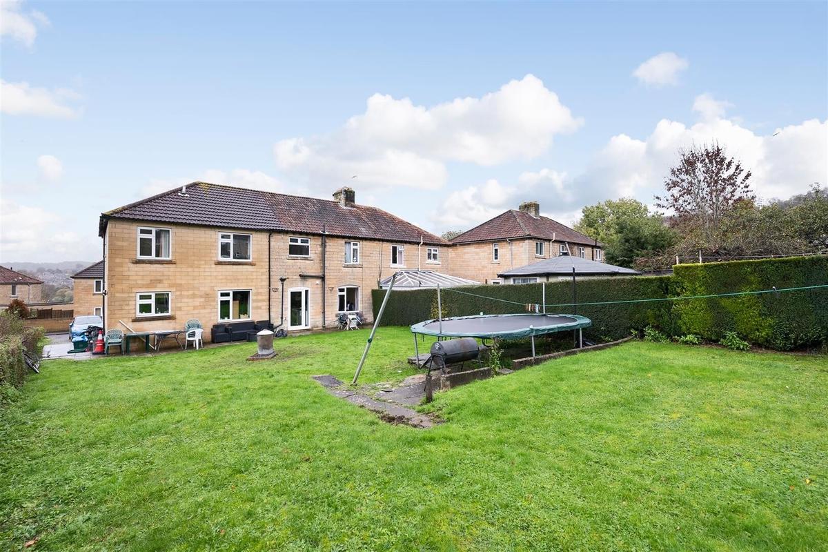 4 bedroom house for rent Cedar Grove, Bath, BA2 2HN UniHomes