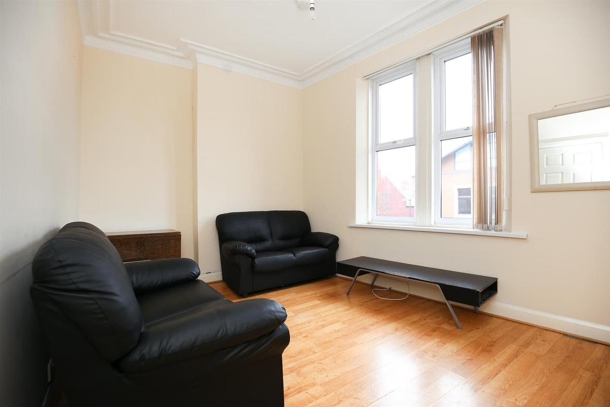 4 bedroom apartment for rent Heaton Road, Newcastle, NE6 5HP UniHomes