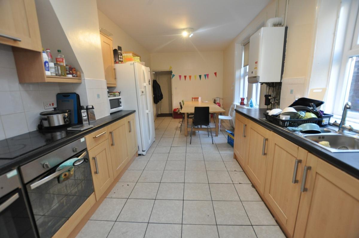 8 bedroom house on Devonshire Place, Jesmond, Newcastle
