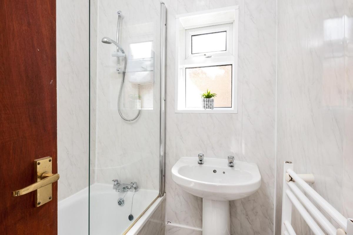 5 bedroom house for rent Triangle North, Bath, BA2 3JB UniHomes