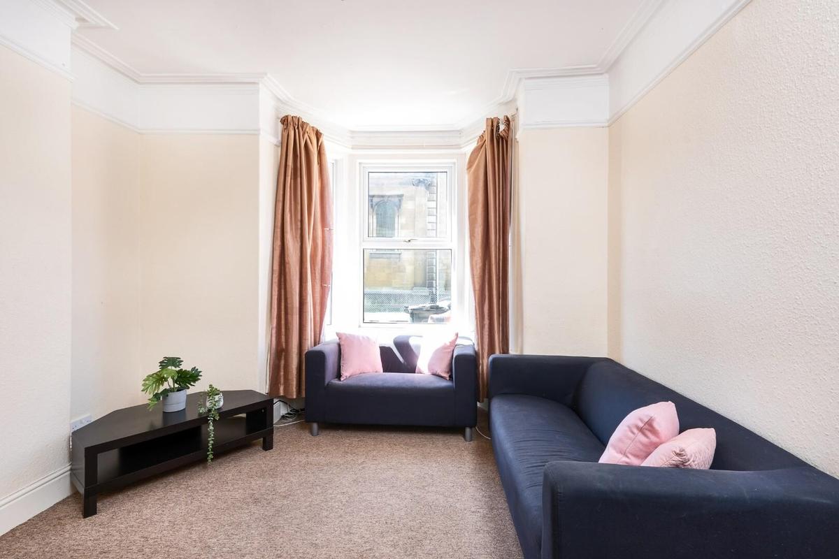 5 bedroom house for rent Triangle North, Bath, BA2 3JB UniHomes