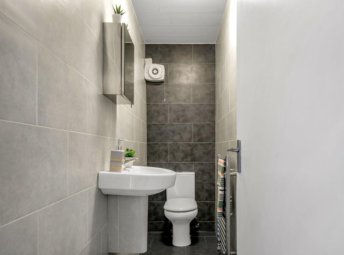 6 bedroom apartment for rent Burley Road, Leeds, LS4 2LA UniHomes