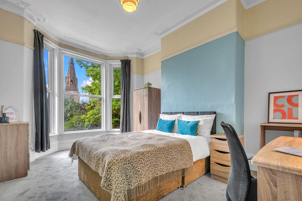 6 bedroom apartment for rent Burley Road, Leeds, LS4 2LA UniHomes