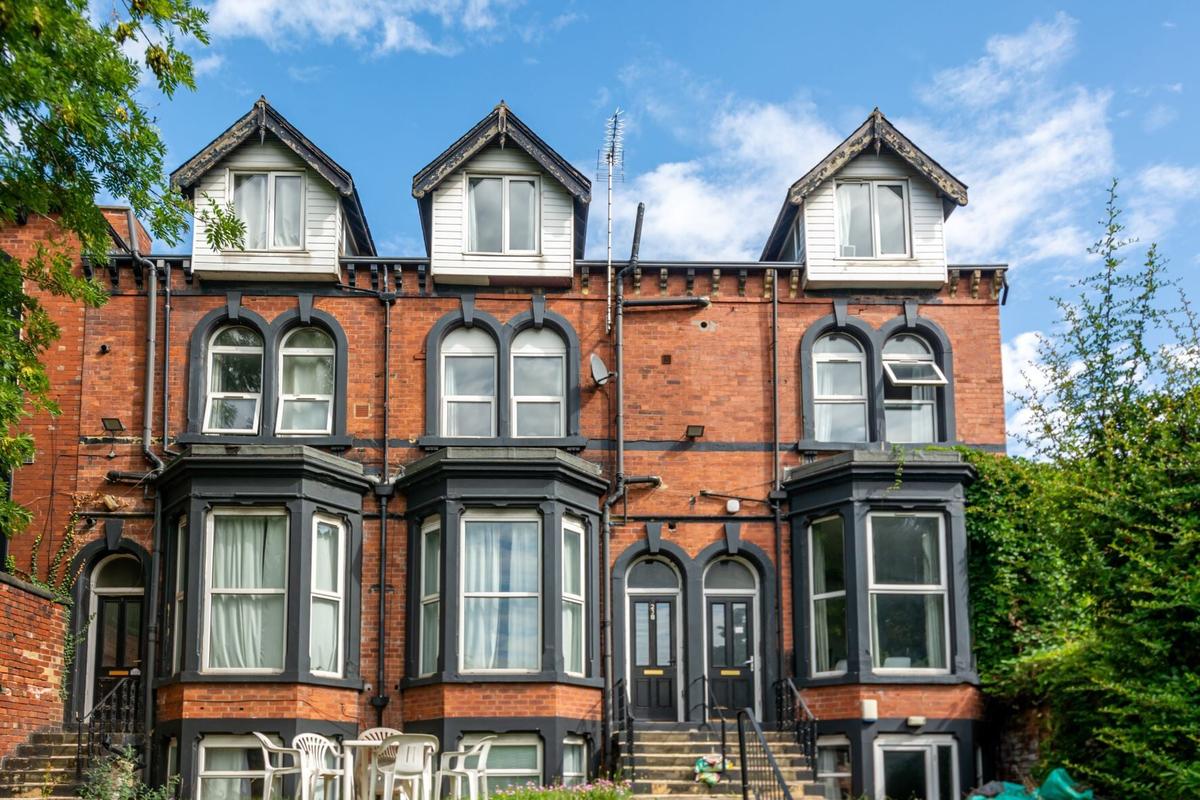 6 bedroom apartment for rent Burley Road, Leeds, LS4 2LA UniHomes