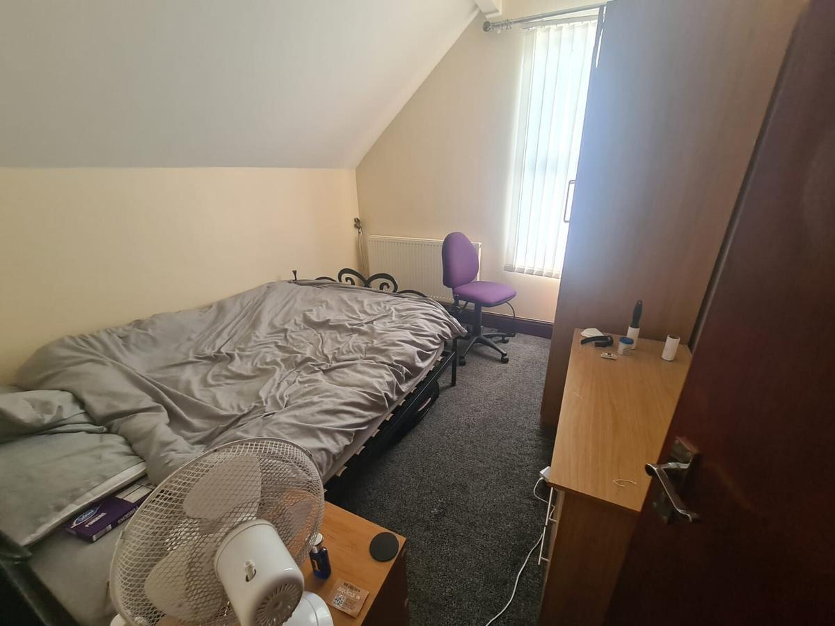 4 bedroom house for rent Hill Top Street, Leeds, LS6 1NW UniHomes