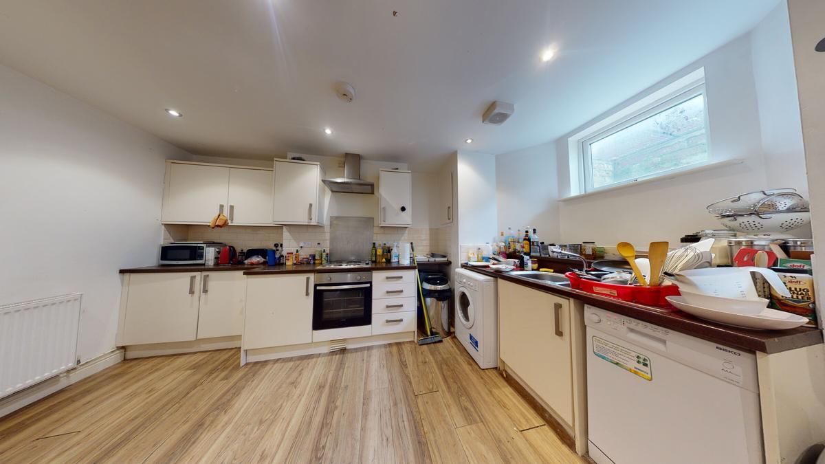 6 bedroom house for rent Ridgeway Terrace, Leeds, LS6 2HU UniHomes