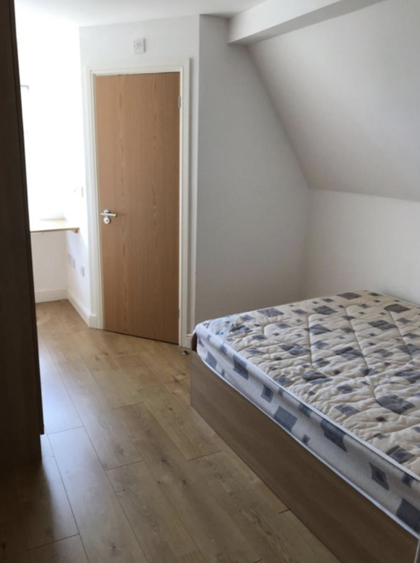 7 bedroom apartment for rent Hyde Terrace Leeds, LS2 9LN UniHomes