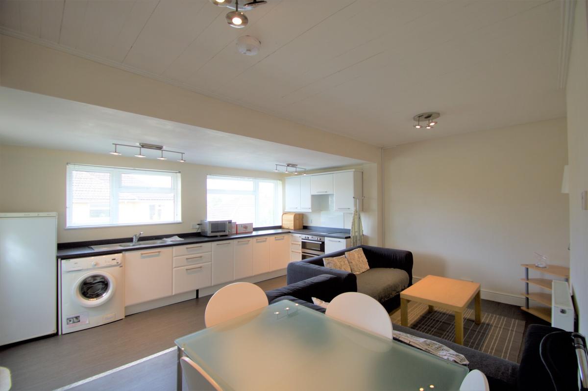 4 bedroom house for rent Ambleside Road, Bath, BA2 2LR UniHomes