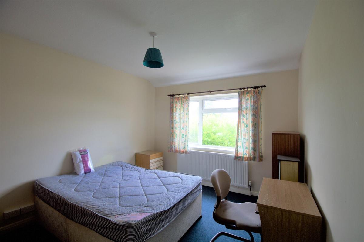 4 bedroom house for rent Ambleside Road, Bath, BA2 2LR UniHomes