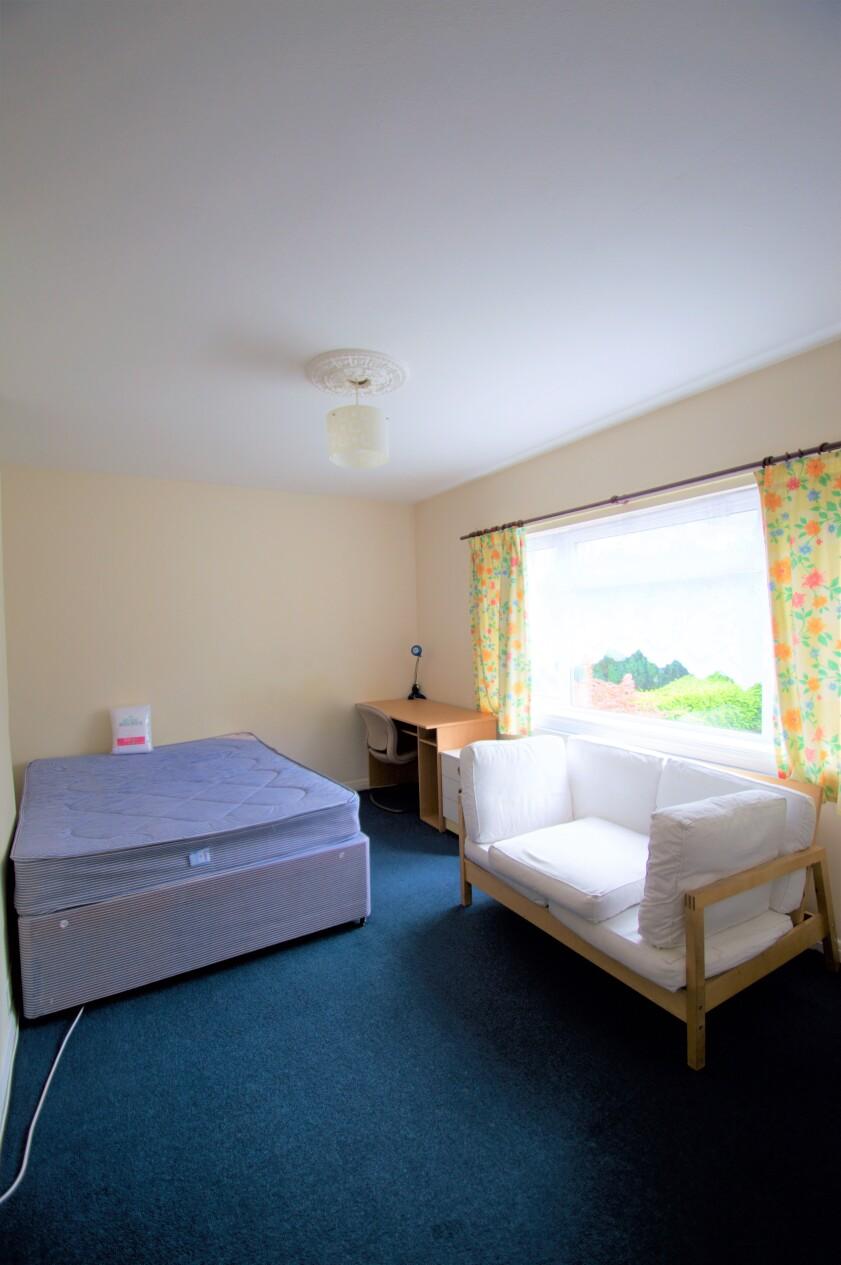 4 bedroom house for rent Ambleside Road, Bath, BA2 2LR UniHomes