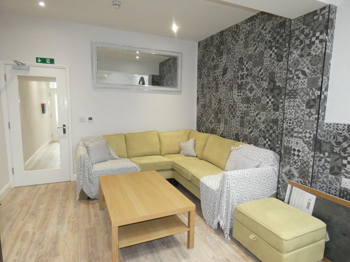 4 bedroom house for rent Leek Road, StokeonTrent, ST4 2BW UniHomes