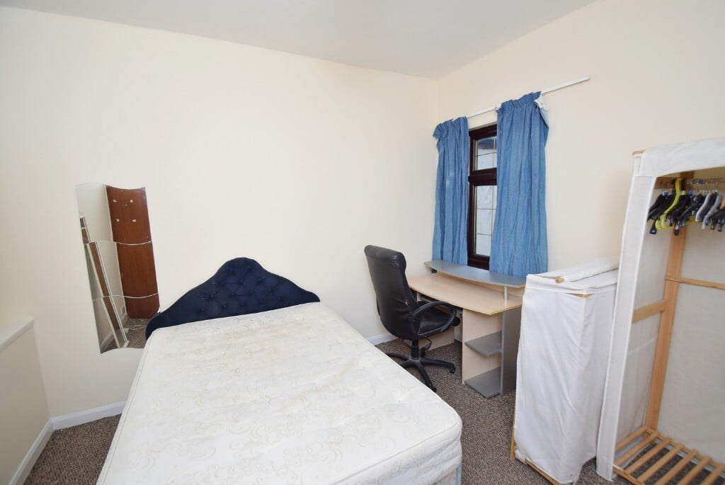 3 bedroom house for rent Beresford Street StokeonTrent, ST4 2EX