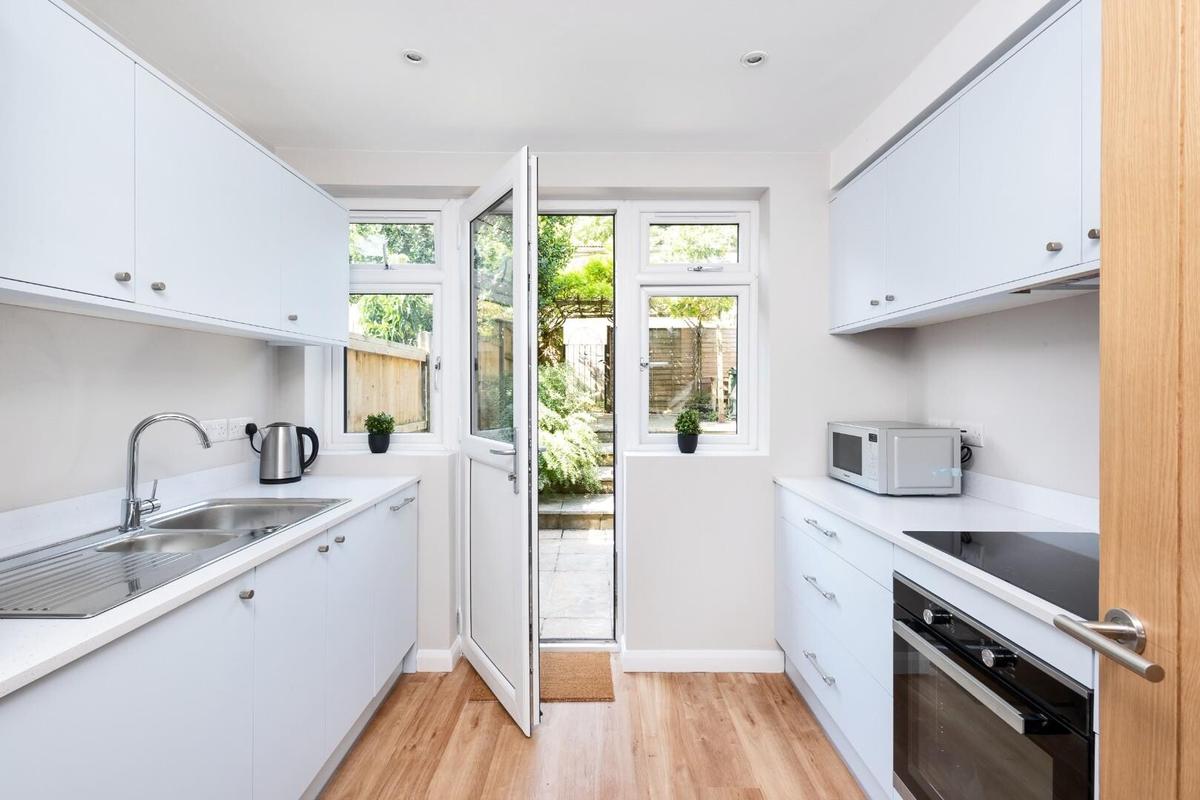 5 bedroom house for rent Marshfield Way, Bath, BA1 6HQ UniHomes