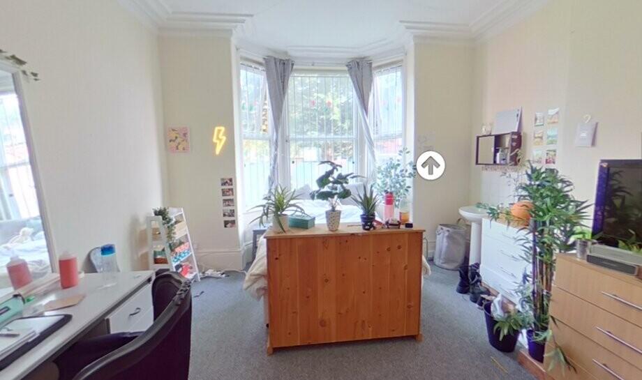 9 bedroom house for rent Hyde Park Road, Leeds, LS6 1AJ UniHomes