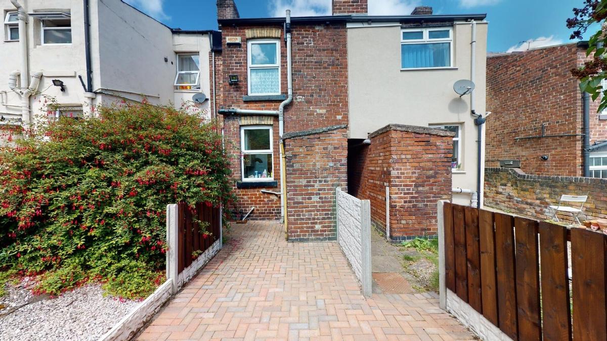 6 bedroom house for rent Crookesmoor Road, Sheffield, S6 3FQ UniHomes