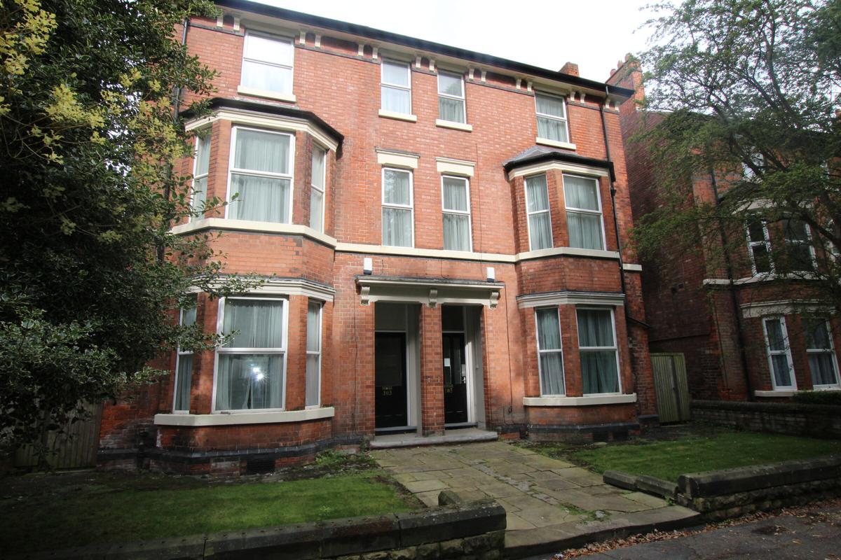 8 bedroom house for rent Waterloo Crescent, Nottingham, NG7 4AX UniHomes