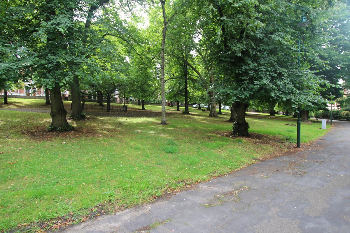 8 bedroom house for rent Waterloo Crescent, Nottingham, NG7 4AX UniHomes