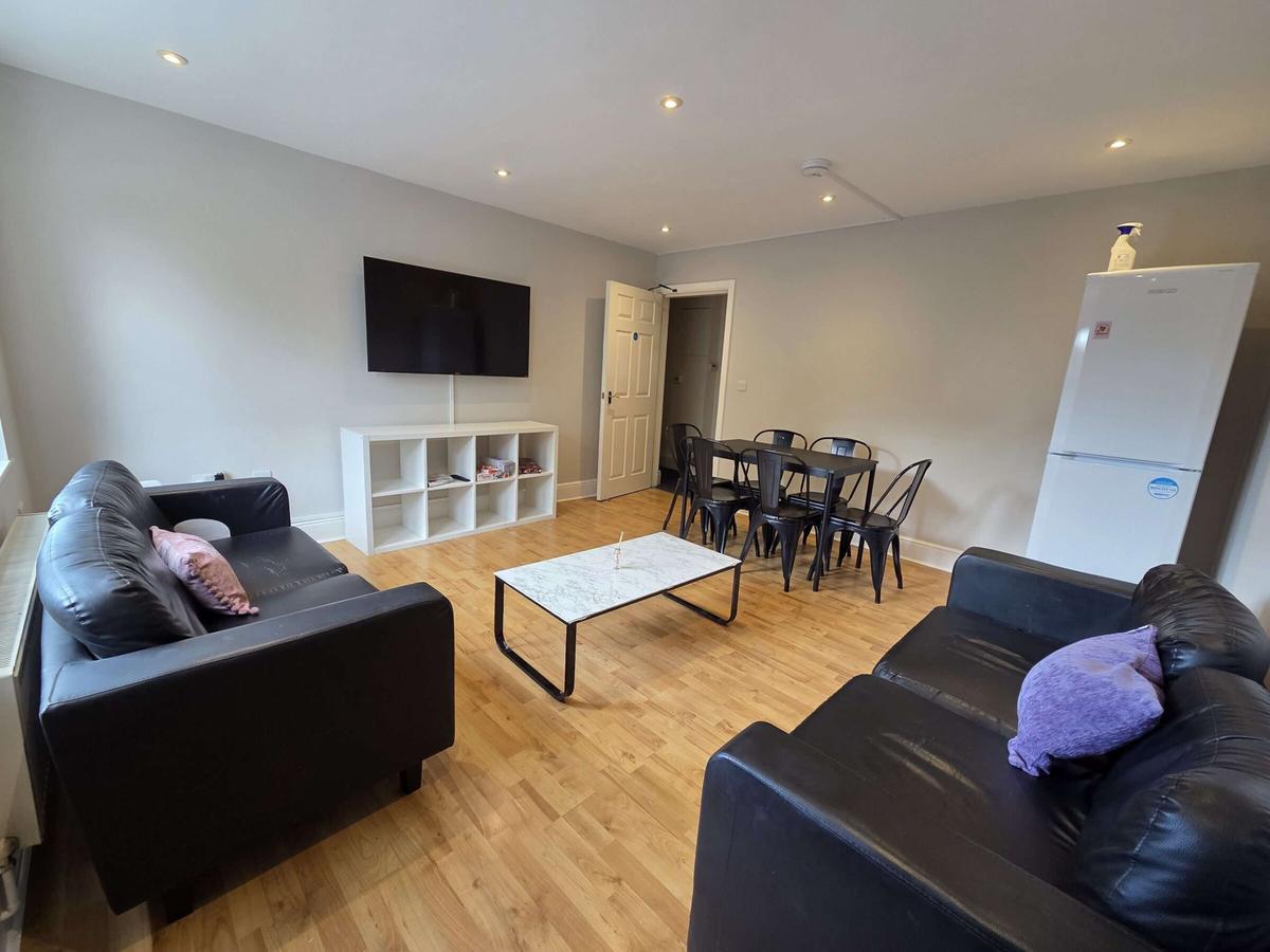 6 bedroom apartment on Harcourt Road, Crookesmoor, Sheffield