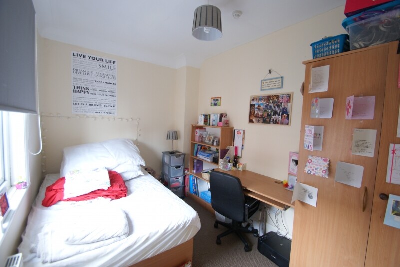 5 bedroom house for rent Rokeby Gardens Leeds, LS6 3JZ UniHomes