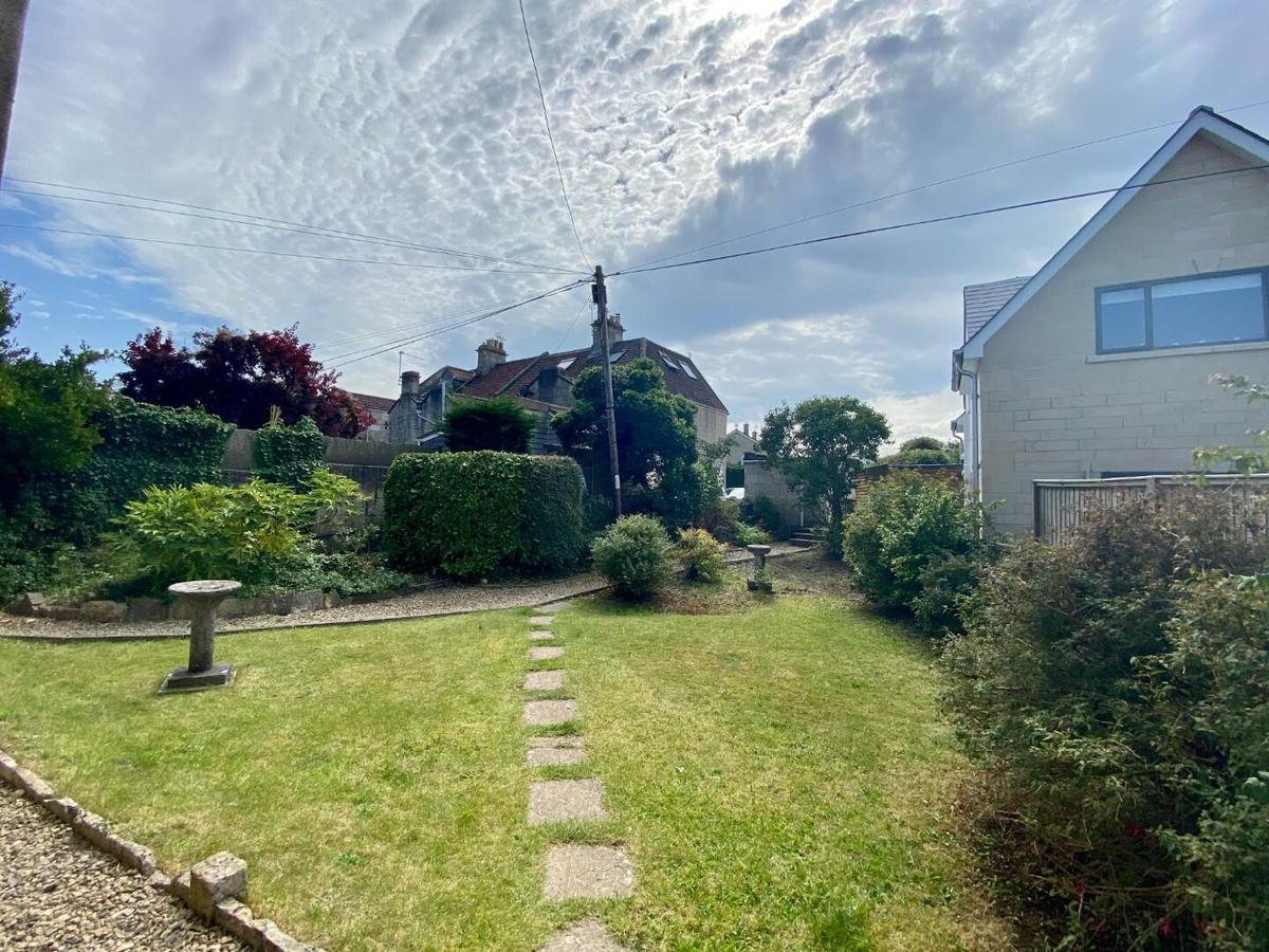 4 bedroom house for rent Stonehouse Lane, Bath, BA2 5DW UniHomes