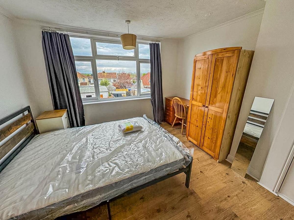4 bedroom house for rent Mackie Road Bristol, BS34 7NB | UniHomes