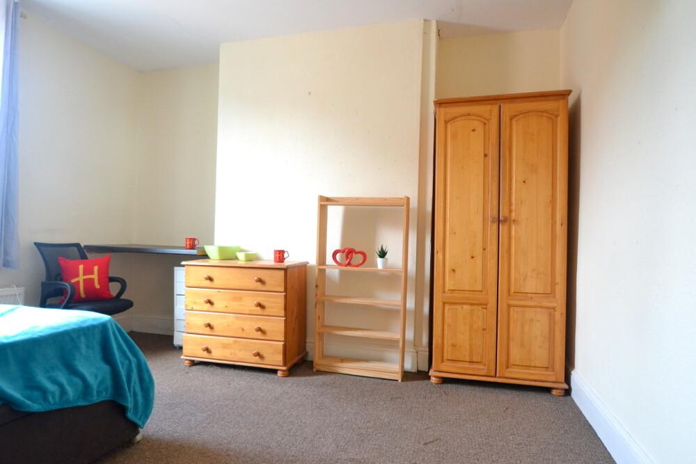 4 bedroom house for rent Bridge Grove, Nottingham, NG2 7LE UniHomes